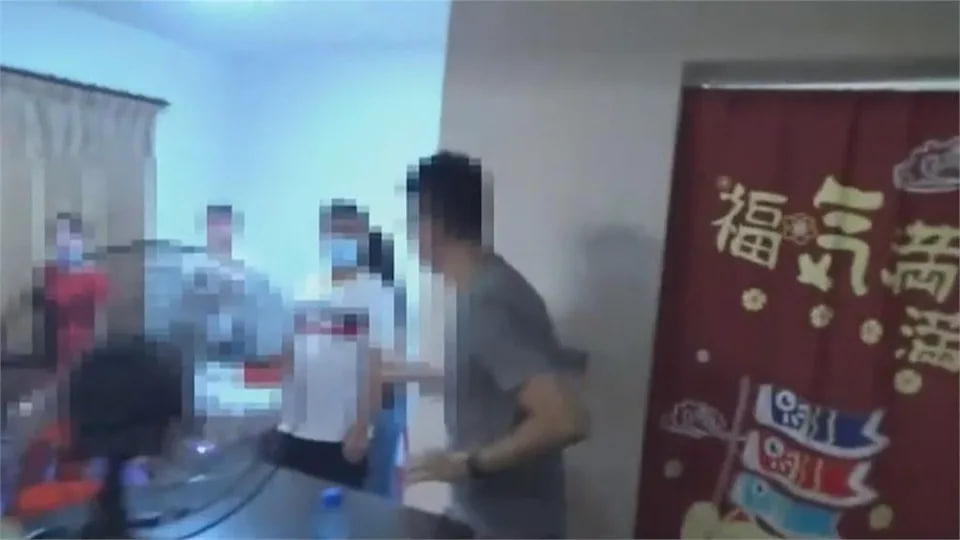 อินฟลูเอนเซอร์สาวถูกจับในข้อหาส่งเสริมการพนัน หลังประกันตัวได้โพสต์รูปเซ็กซี่